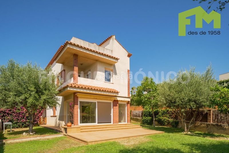 Foto ff29a5db-eeac-494d-9fda-74996302e8aa. Casa amb calefacció a Teià