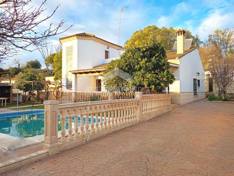 Foto 73e27b9d-b9a8-4b8c-aceb-328b559b6b94. Chalet con riscaldamento parcheggio piscina in Arcos de la Frontera