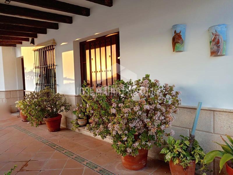 Foto be0c72ef-447f-4be5-9b31-02c72c8c2820. Chalet con riscaldamento parcheggio piscina in Arcos de la Frontera