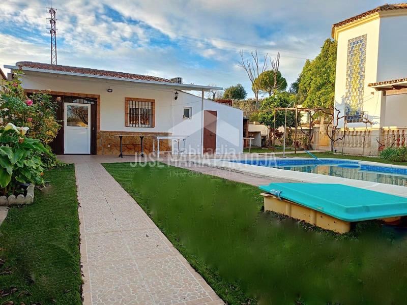 Foto f6ac6446-0cfa-4c48-b0ce-9c4db91a3397. Chalet con riscaldamento parcheggio piscina in Arcos de la Frontera