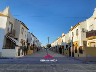 Lloguer Casa adossada a Puertas del sur - Guadabajaque. Adosado en alquiler en zona sur