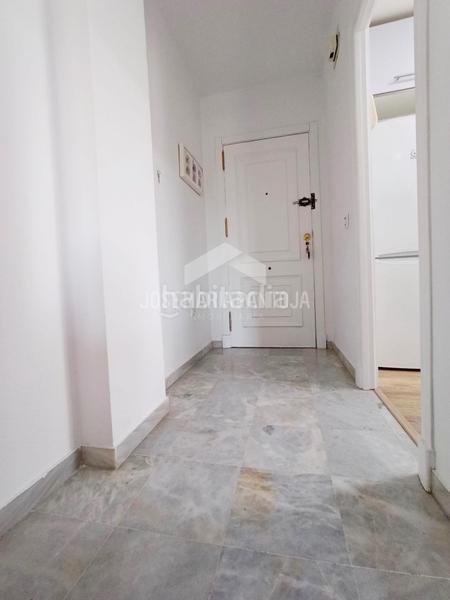 Foto 17313a0d-3350-456e-871d-b9bab3e0e9ba. Piso  luminoso en puertas del sur, ideal para entrar a vivir en Jerez de la Frontera