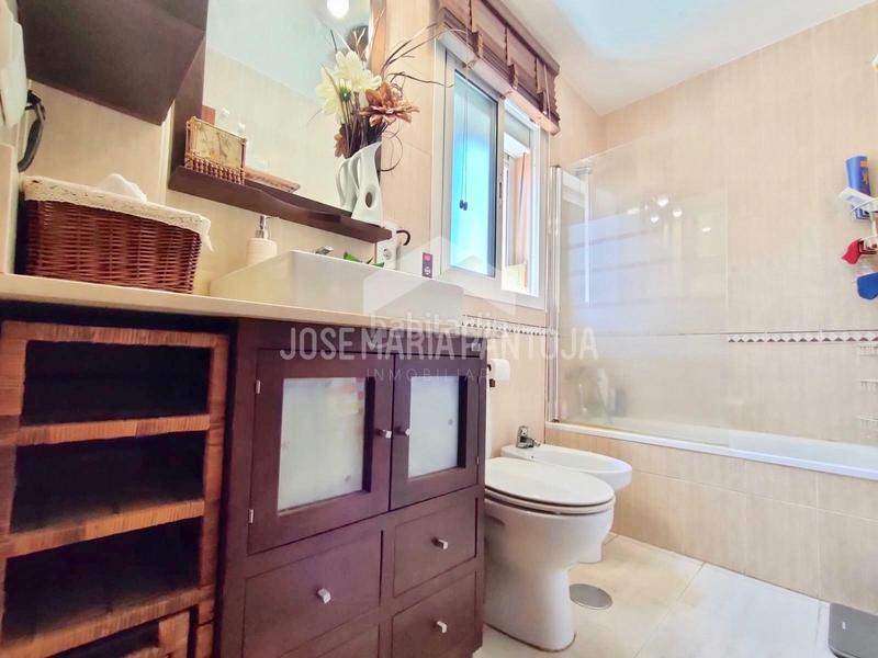 Foto adbbfb45-bd5c-465c-881c-17b32914100b. Casa aparellada a Pozoalbero Jerez de la Frontera