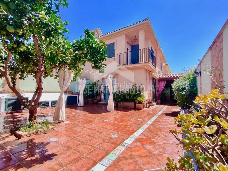 Foto d031c5bc-1a3c-4f13-859e-b53fdc0c5455. Maison jumelée dans Pozoalbero Jerez de la Frontera