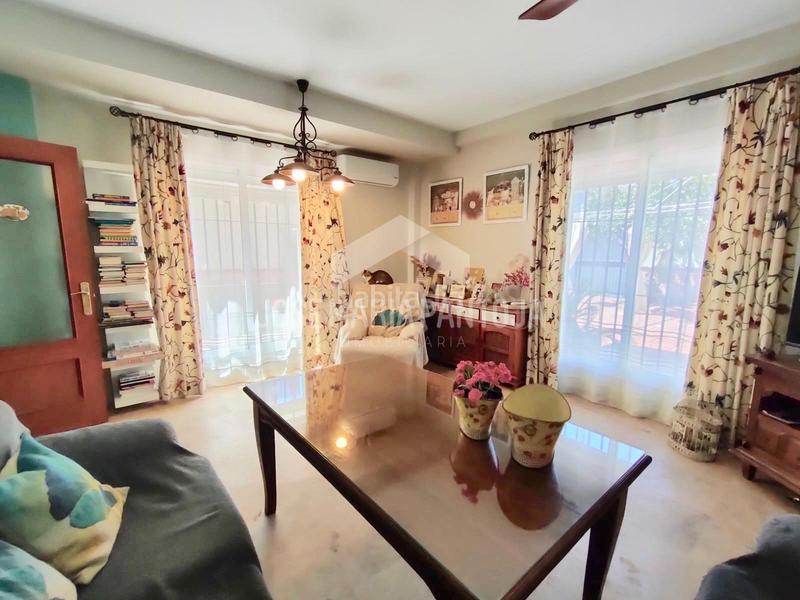 Foto d11bd961-3a7a-42c5-a5d1-cfcf509f0e2d. Casa aparellada a Pozoalbero Jerez de la Frontera