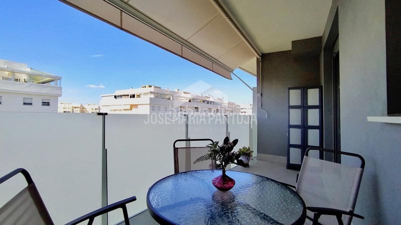 Foto f4b25318-0182-4e70-ac78-3bd709e7c68e. Flat with parking pool in Caballero Bonald-S. José Obrero-Guadalcacín Jerez de la Frontera
