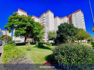 Etagenwohnung in Chapín - Campus Universitario - Navinco. Piso en torres blancas de cuatro dormitorios