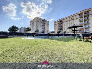 Flat in El Rocío - La Milagrosa. Piso en urbanización privada con piscina