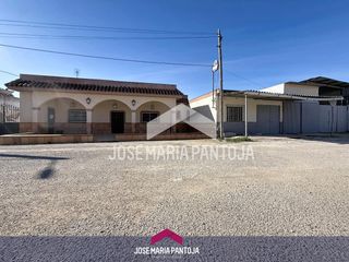 Local Comercial a Cortes-Huertas. Oportunidad única negocio montado con potencial de expansión