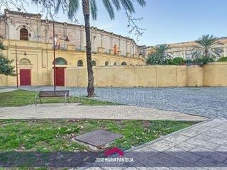 Pis a Plaza de Toros