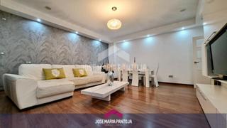 Maison à Espera. Vivienda en espera en el centro del pueblo