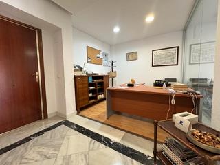 Miete Büro in Divina Pastora - La Yeguada. Se alquila oficina en divina pastora
