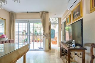 Casa aparellada a Parque Atlántico - Ronda este. Vivienda unifamiliar