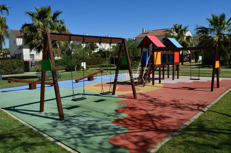 Foto 9c145782-6f5b-4eaa-96d0-a63040304f17. Casa pareada pareado en el campo de golf en Puertas del sur - Guadabajaque Jerez de la Frontera