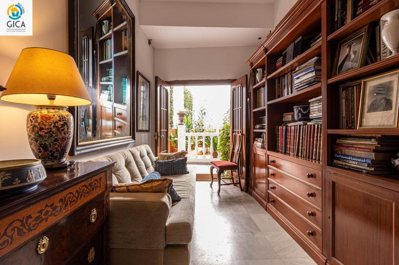 Foto d0c85488-4080-4a17-ab27-63f2b6022e0c. Casa  semireformada en el Centro en Centro Jerez de la Frontera