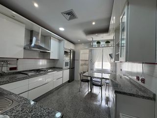 Piso en El Altillo. Se vende piso en urbanización pie de rey