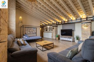 Casa en Barriada España - San Pedro. Precioso casco de bodega reformado en el centro