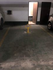 Lloguer Aparcament cotxe a Divina Pastora - La Yeguada. Garaje y trastero en el centro
