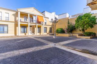 Etagenwohnung in Madre de Dios. Piso céntrico de 4 dormitorios