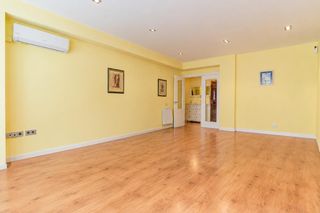 Appartement à Centro. Piso reformado en el centro con vistas a la plaza