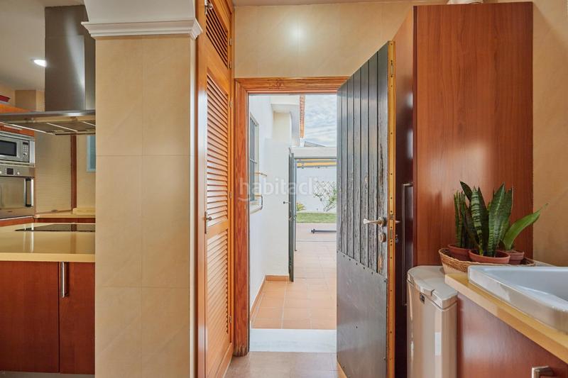 Foto 3403417b-996a-46c1-9159-7213239a7428. Xalet amb piscina a Valdelagrana Puerto de Santa María (El)