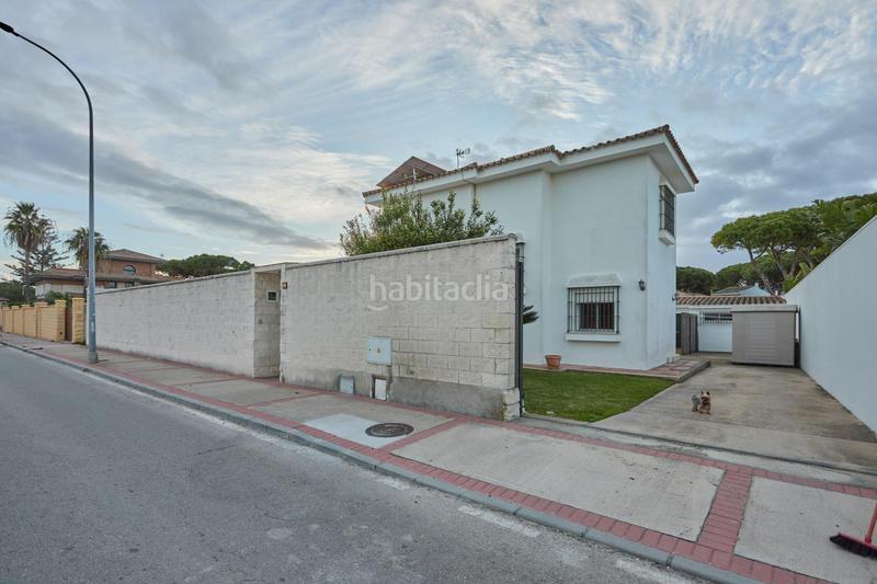 Foto 4ba25a80-8241-459b-ab2b-b6449e21a703. Xalet amb piscina a Valdelagrana Puerto de Santa María (El)