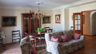 Pis a El Rocío - La Milagrosa. Espaciosa vivienda primera planta con azotea.