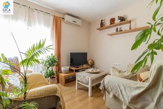 Appartement à Plaza de Toros. Vivienda reformada con terraza y lista para entrar a vivir, junt