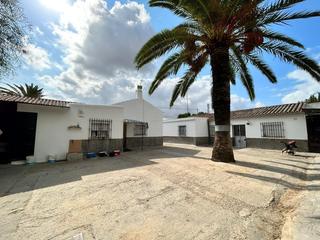Mas à Pozoalbero. 6 hectáreas de terreno con 3 casas, naves, y trasteros!!