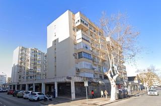 Aparcament cotxe a Madre de Dios. Cómoda plaza de garaje en venta en pleno centro