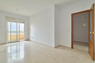 Appartement à Chapín - Campus Universitario - Navinco. Piso con garaje subterráneo y terraza en avenida europa.