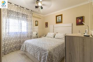 Pis a Santiago - Coronación. Confortable piso de 3 dormitorios en zona oeste.