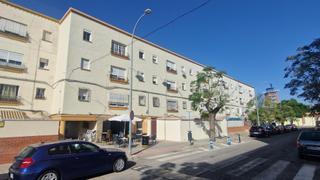 Piso en Plaza de Toros. Vivienda para reformar en la constancia, a pocos pasos del centr