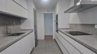 Location Appartement à Caballero Bonald-S. José Obrero-Guadalcacín. Piso a estrenar con terraza, garaje y piscina en urbanización mo