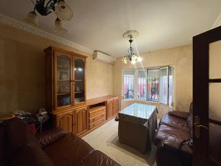 Casa adossada a Parque Atlántico - Ronda este. Adosado para reformar de 4 dormitorios con patio en villas del e