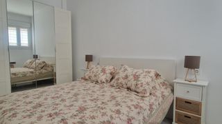 Miete Etagenwohnung in Barriada España - San Pedro. Piso de alquiler seminuevo de 2 dormitorios en el centro