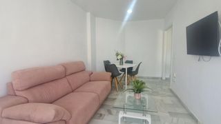 Affitto Piccolo appartamento in El Altillo. Apartamento de 1 dormitorio amueblado en urbanización cerrada.