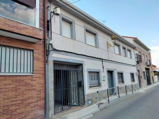 Edificio  Florida. Edificio en venta en alovera, guadalajara