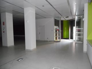 Local Comercial en Calle FERNANDO POO