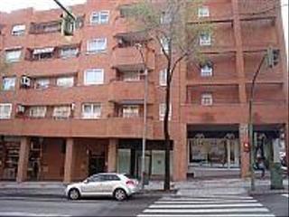 Local Comercial  Calle julian besteiro. Local en venta en guadalajara. zona de la rosaleda.