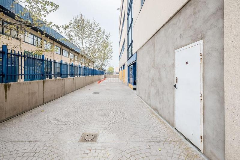 Foto 1b55e5b5-8f01-4f5e-b175-e2130e9958dc. Bureau avec parking dans Villaverde Alto Madrid