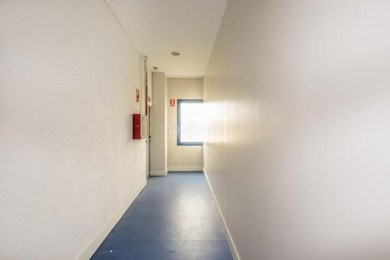 Foto 2f7d1b87-61b3-4e2b-93da-88d6487d4f76. Bureau avec parking dans Villaverde Alto Madrid