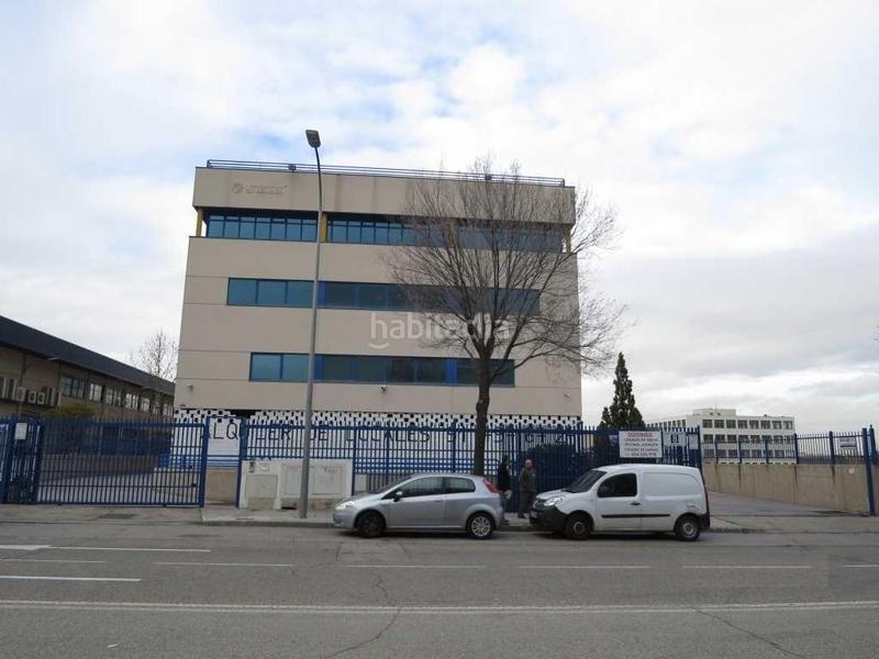 Foto fec22f8e-a865-4db3-b7f7-ff6f8b27d4ac. Bureau avec parking dans Villaverde Alto Madrid