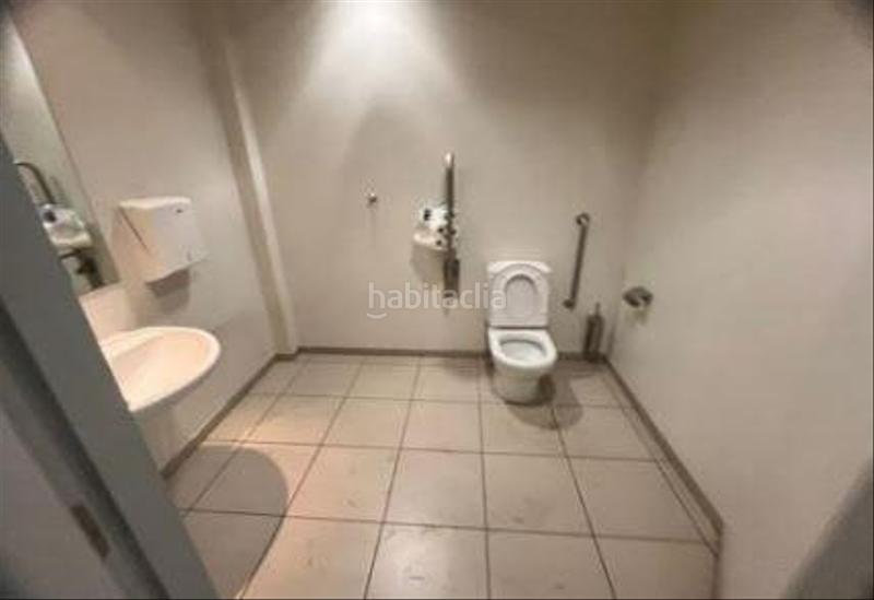 Foto 38814eab-c73e-41be-8083-a022db42b04b. Local comercial  en rentabilidad, en Palomeras Sureste, . en Madrid