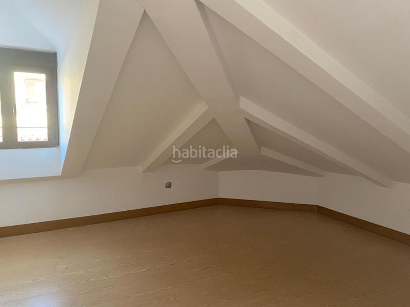 Foto fc2f4a50-0a89-4e44-819e-ee5a474e9516. Dúplex duplex en venta zona centrocuatro caños en Alcalá de Henares