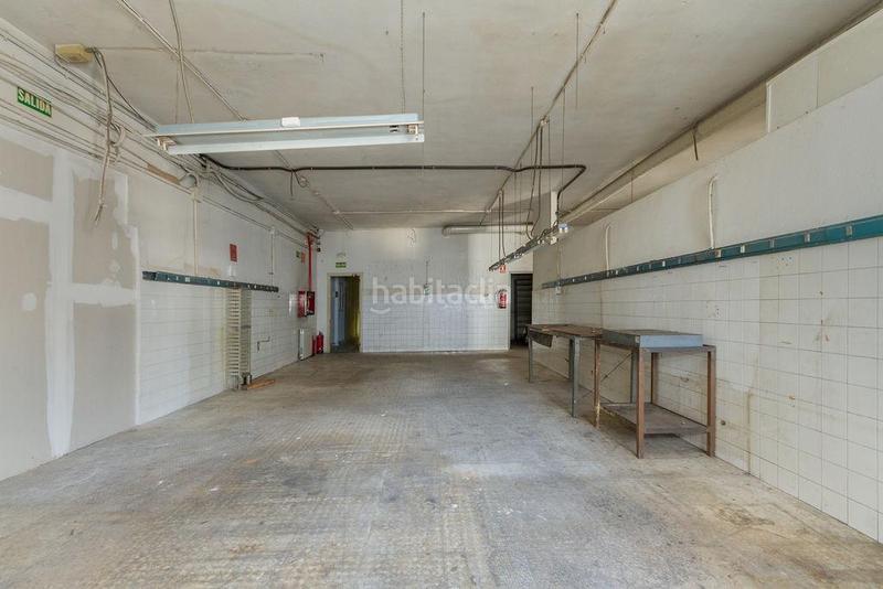 Foto 1ee7d368-03ac-42ad-b024-abd02800e7d6. Locale commerciale in Simancas Madrid