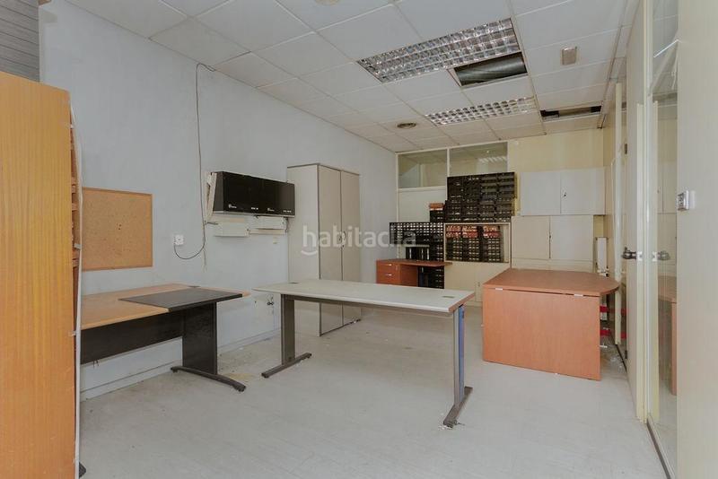 Foto 9f3cbb31-78d2-4b40-84ec-39e44e96c02e. Locale commerciale in Simancas Madrid