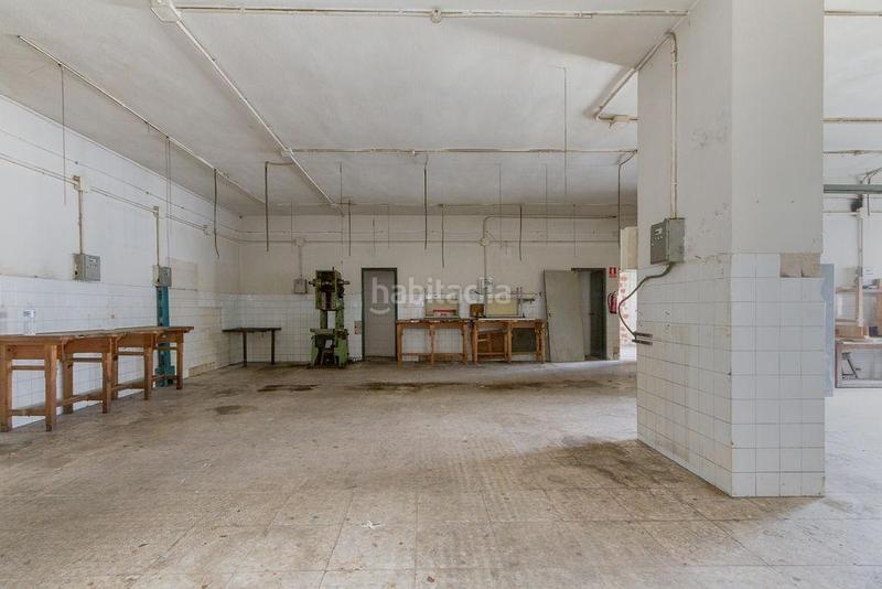 Foto e1515bf1-5c64-43cb-bf0e-4616bfd26dfd. Locale commerciale in Simancas Madrid