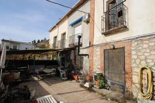 Masia  Quebrada. Adosado a la venta en hontoba