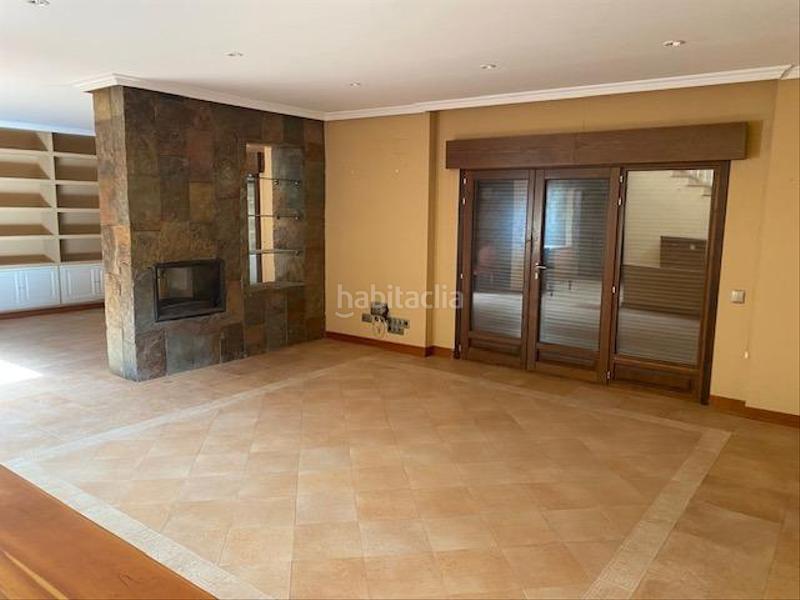 Foto b70c7152-19df-4889-906e-1170a6d40e4f. Chalet avec chauffage parking piscine dans Pino Alto-Navarredonda Valdemorillo